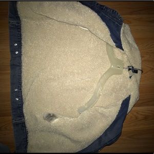 H&M Jackets & Coats - H&M Denim Sherpa lined H&M Jackets & Coats - H&M Denim Sherpa lined